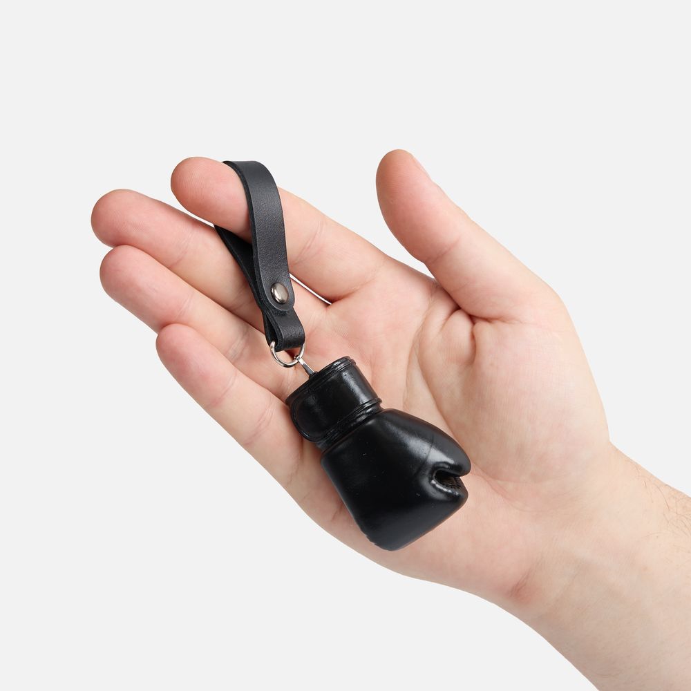 Брелок «Боксерская перчатка» — пример нанесения логотипа (сделано в России) | Print Logo