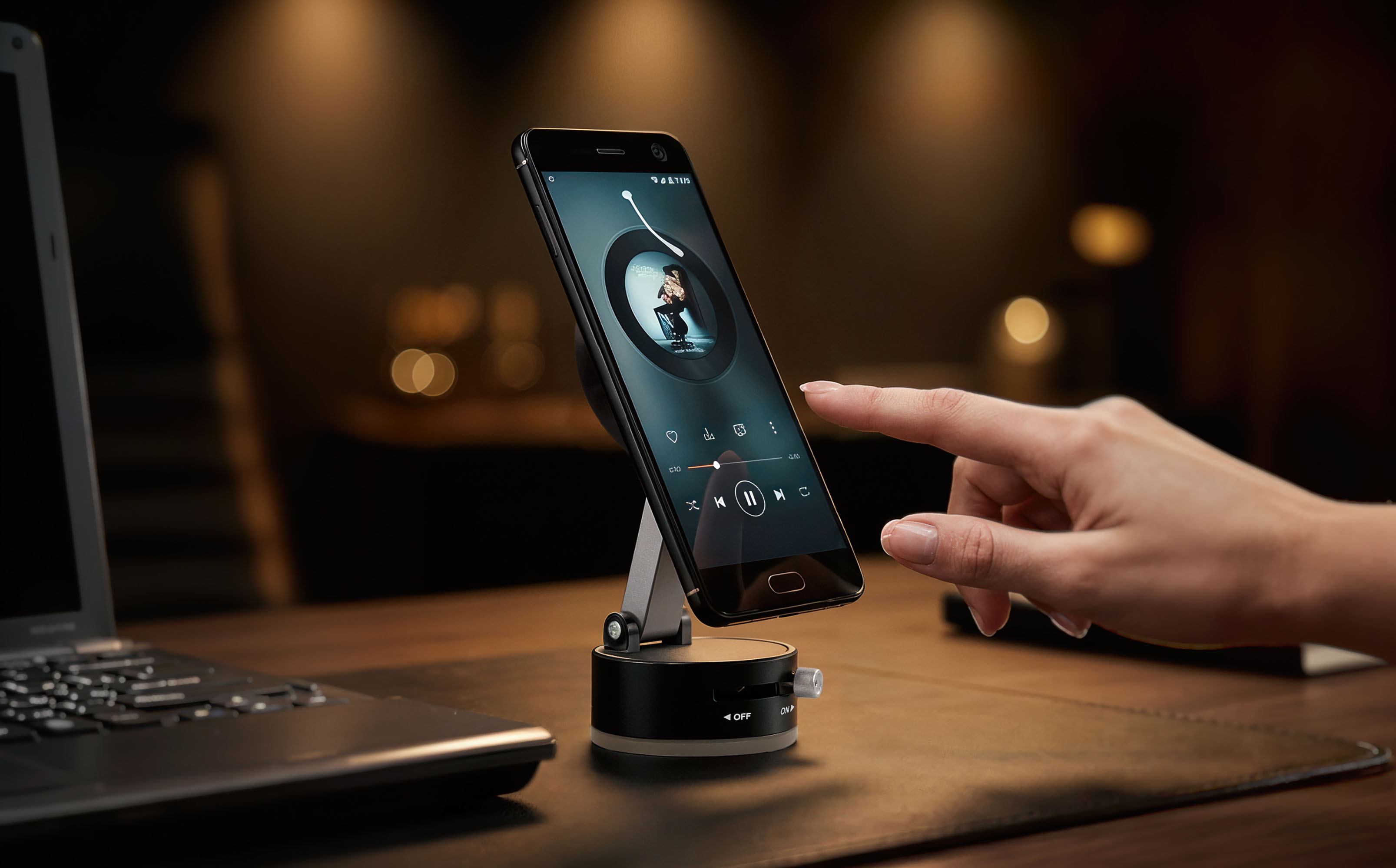 Магнитный держатель "Clix", черный