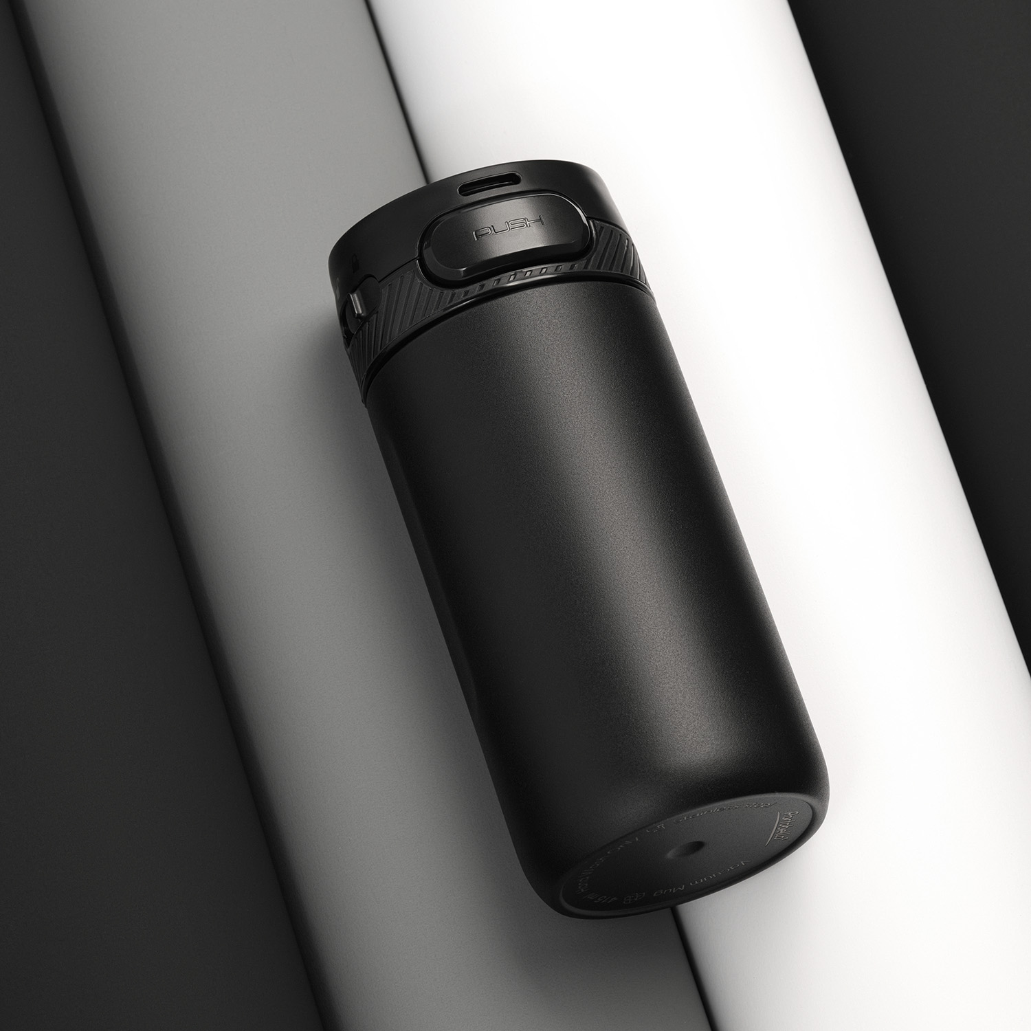 Термокружка вакуумная Toledo, черная глянцевая — пример нанесения логотипа (Portobello Термокружки) | Print Logo