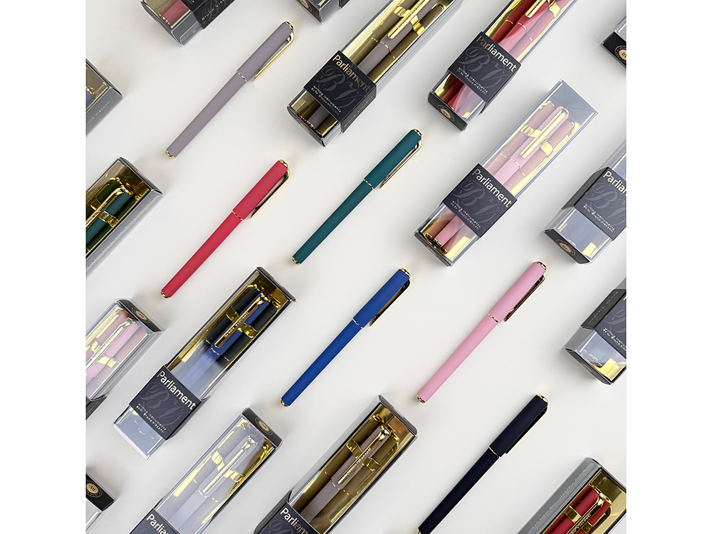 Ручка пластиковая шариковая Parliament, 0,7 мм, синие чернила, розовый/золотистый