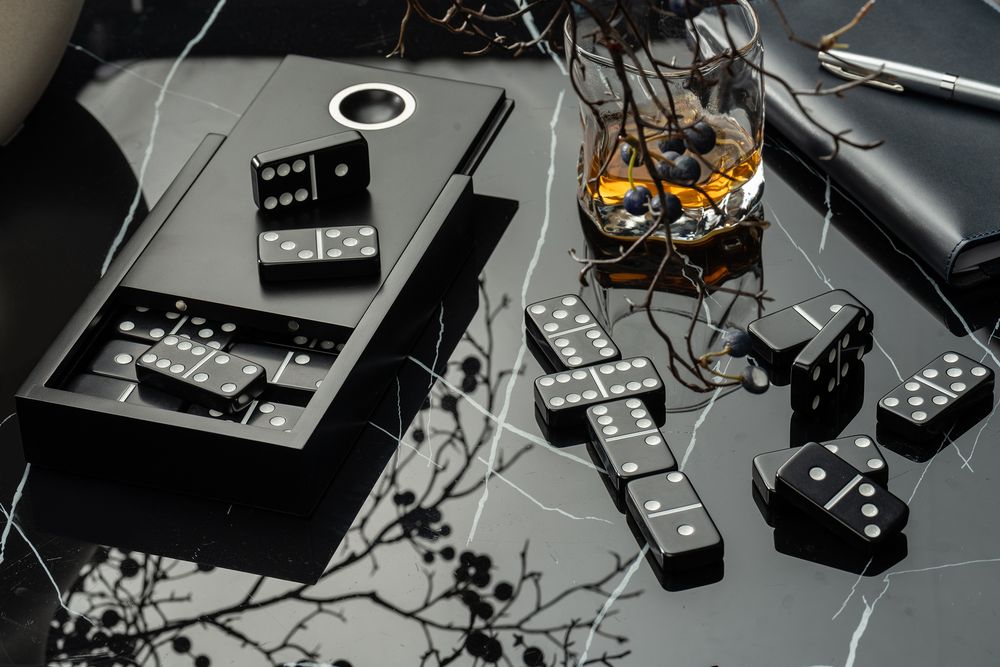 Домино Code фото на сайте Print Logo.