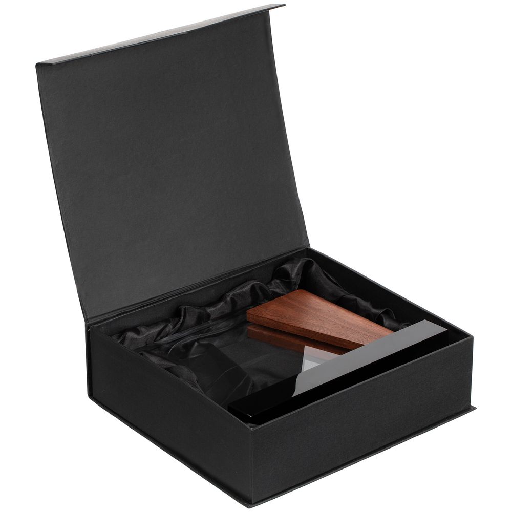 Стела Voitto — пример нанесения логотипа () | Print Logo