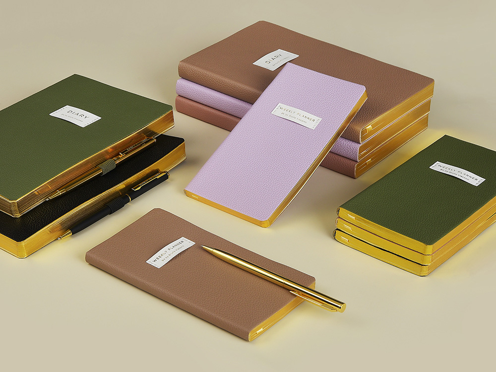 Еженедельник недатированный А6 Morandi. Пыльная роза с нашивкой, пыльно-розовый