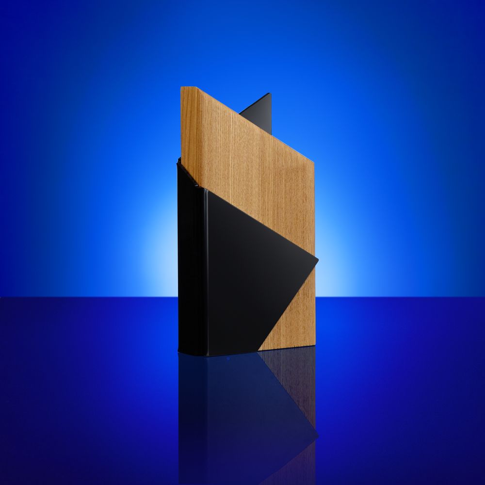 Стела Majestas — пример нанесения логотипа (сделано в России) | Print Logo