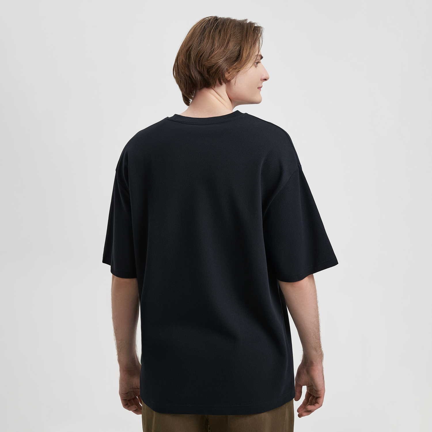 Футболка унисекс премиум Аура (Aura), 100% хлопок 200гр. черный, размер M/L