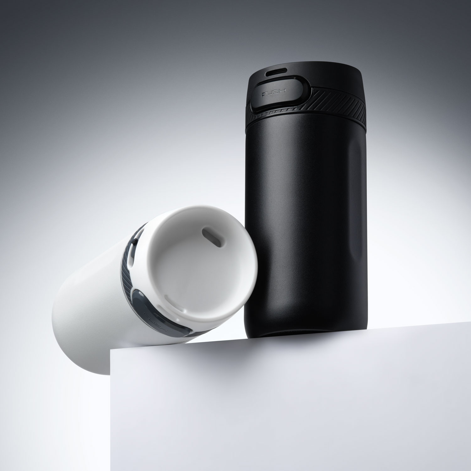 Термокружка вакуумная Toledo, черная глянцевая — пример нанесения логотипа (Portobello Термокружки) | Print Logo