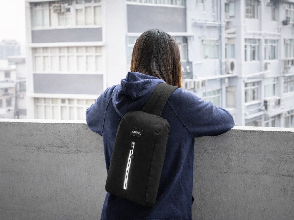 Сумка-слинг Nomad на одно плечо из водостойкого переработанного пластика, черный