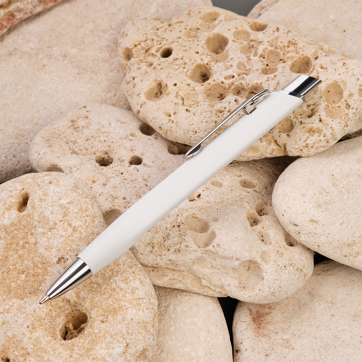 Шариковая ручка Пирамид Нео (Pyramid NEO), белая