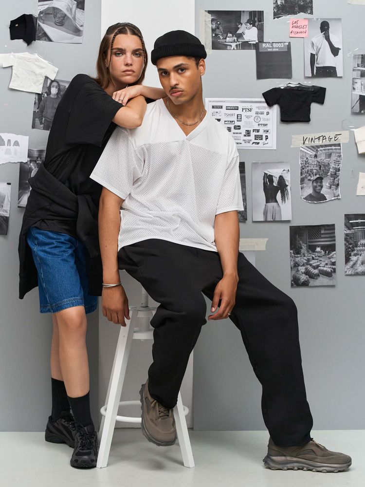 Футболка унисекс Nino с V-образным вырезом, черная, размер XXL