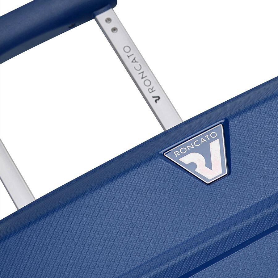 Чемодан Butterfly L