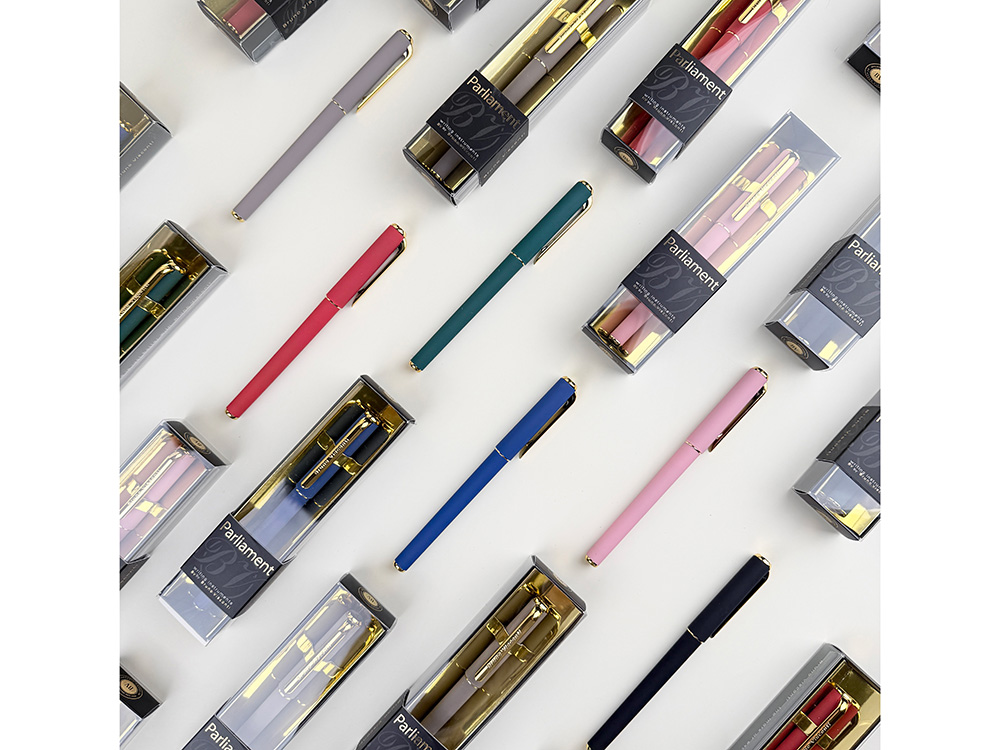 Ручка пластиковая шариковая Parliament, 0,7 мм, синие чернила, зеленый/золотистый