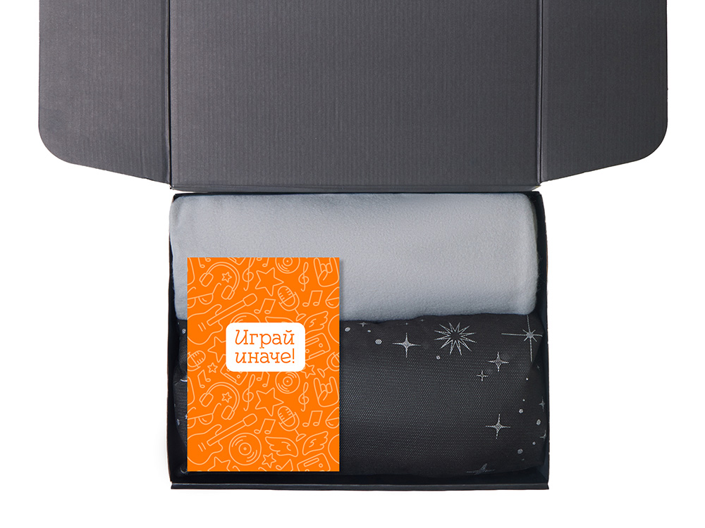 Подарочный набор с пледом, свечой и диффузором, серый