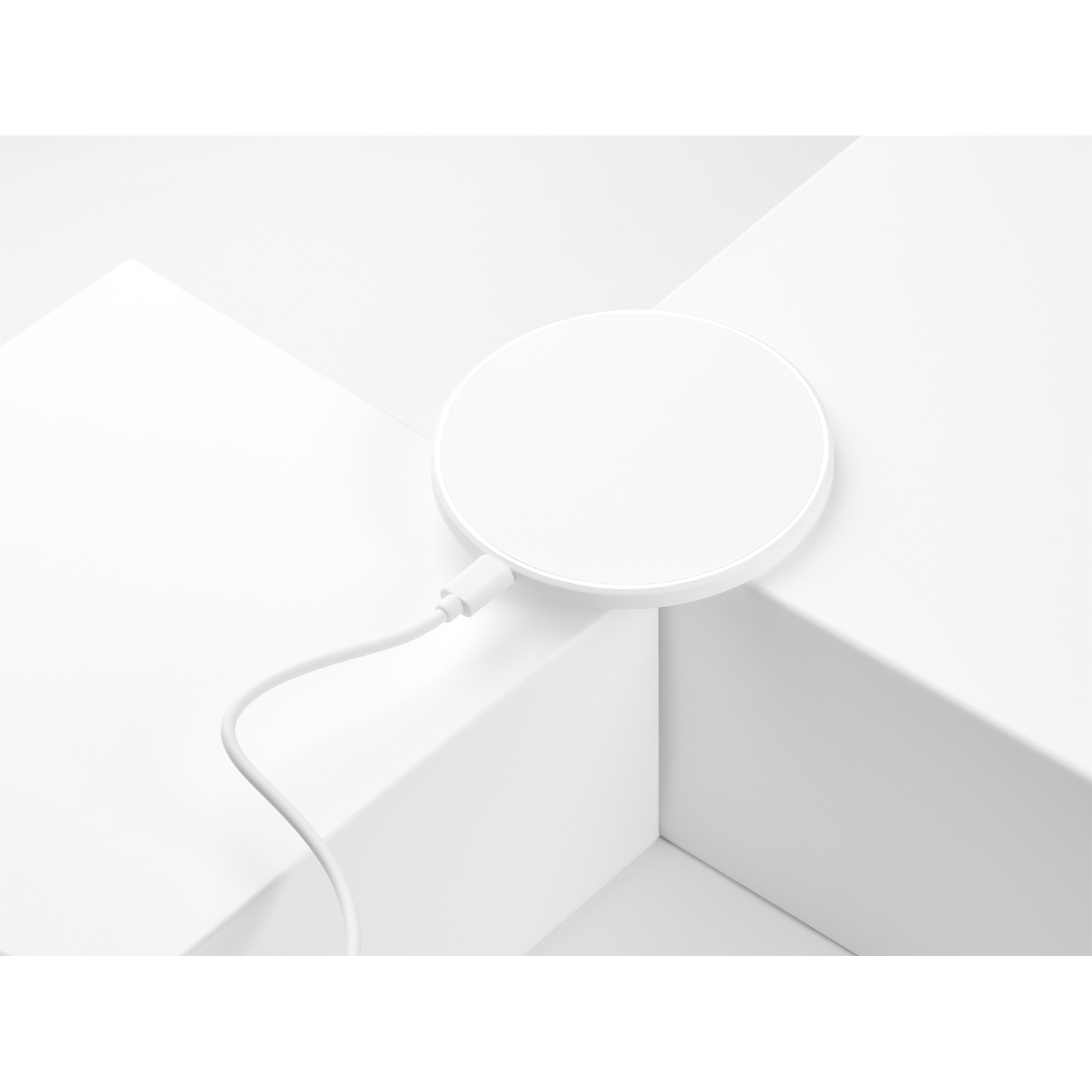 Беспроводное зарядное устройство с подсветкой 15W Аурис (Auris), белое