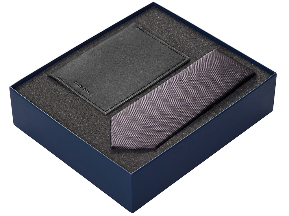 Подарочный набор Long River: обложка для паспорта, галстук, синяя коробка