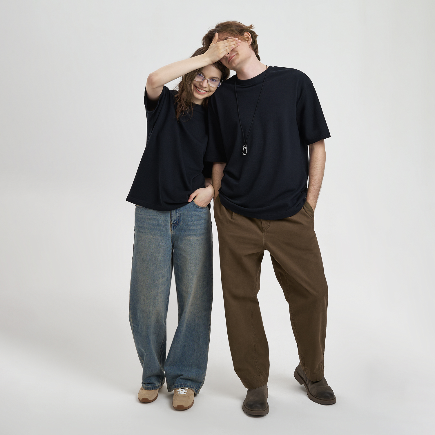 Футболка унисекс премиум Аура (Aura), 100% хлопок 200гр. черный, размер M/L