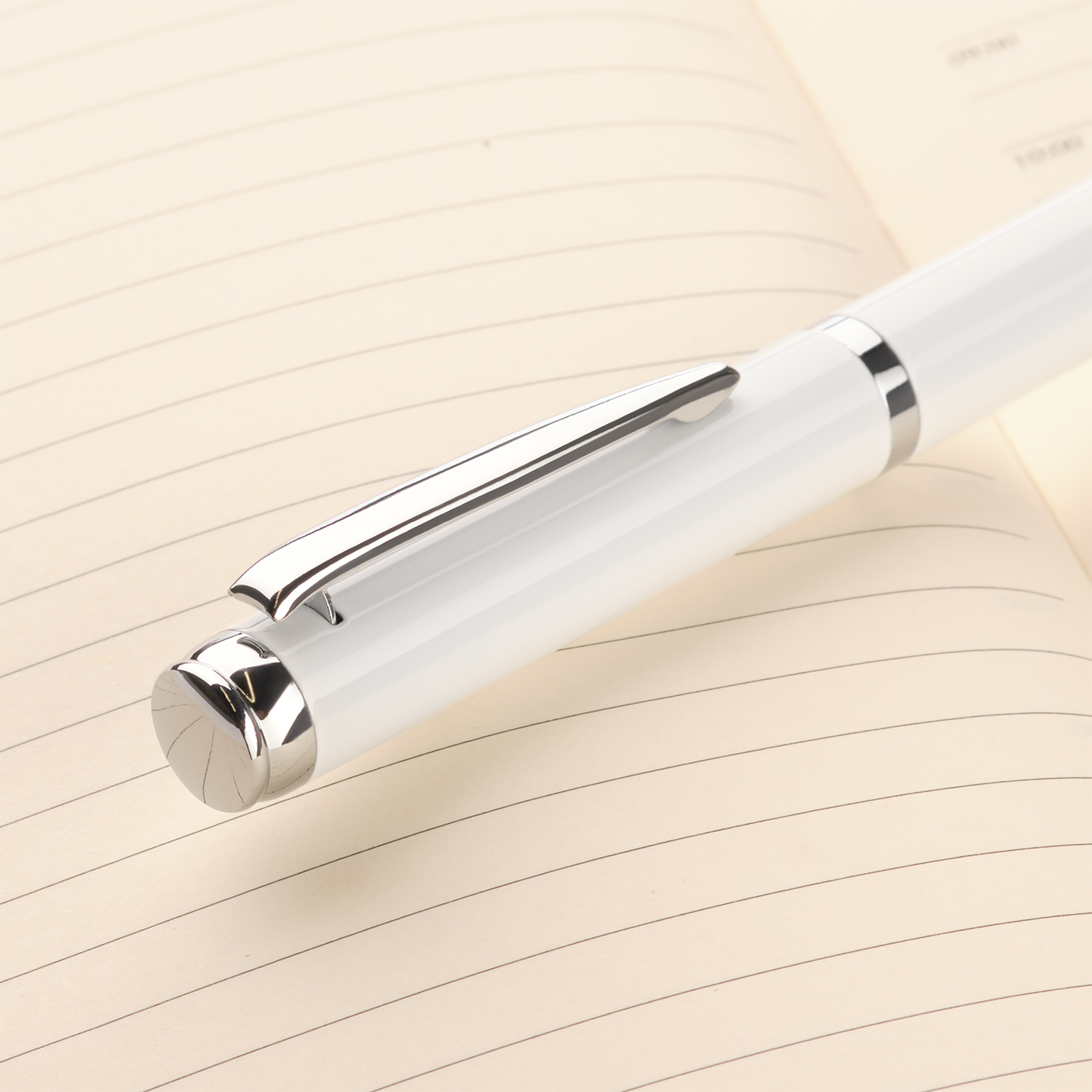 Шариковая ручка Соната (Sonata), белая