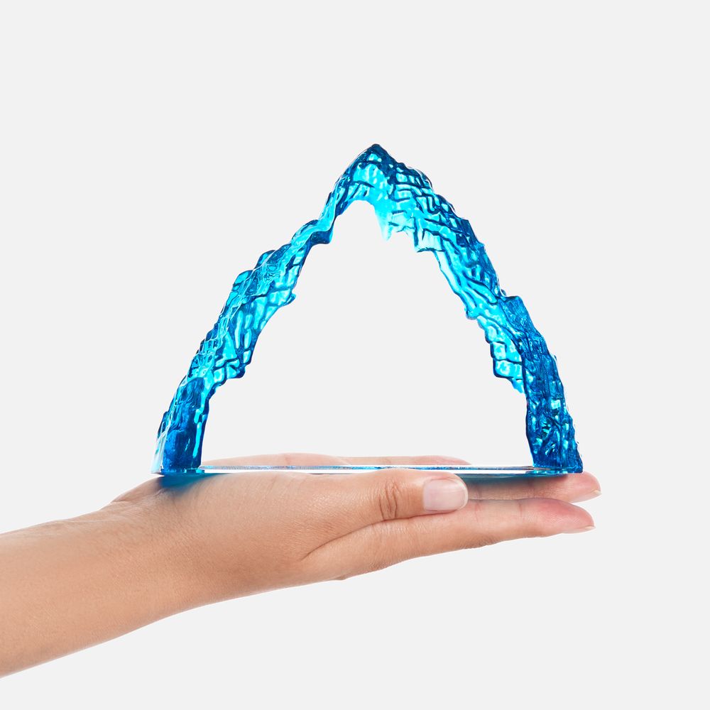 Стела Alpeak — пример нанесения логотипа () | Print Logo