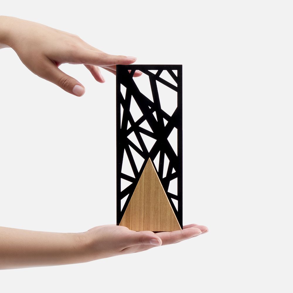 Стела Dreamclast — пример нанесения логотипа (сделано в России) | Print Logo