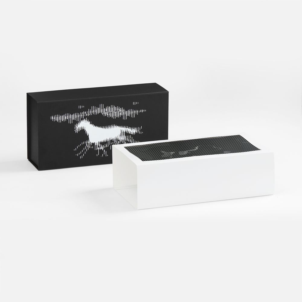 Коробка «Динамика успеха» — пример нанесения логотипа (сделано в России) | Print Logo