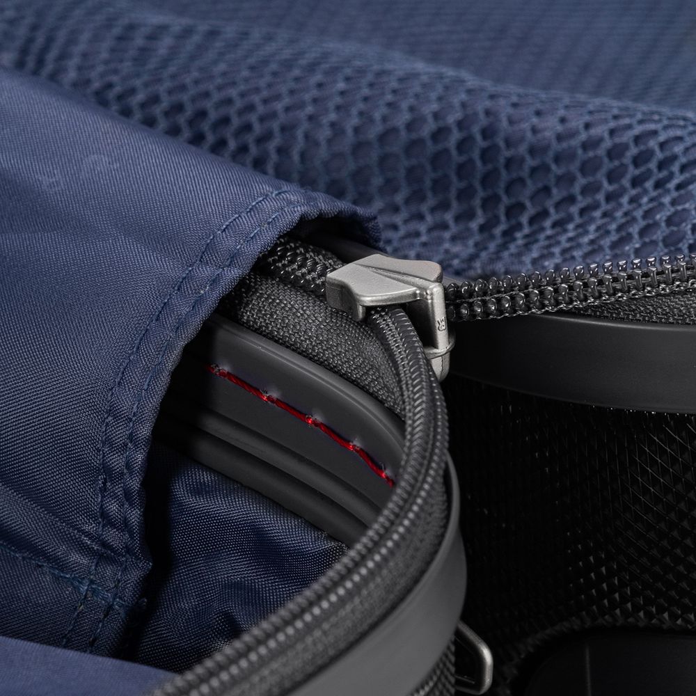 Чемодан Uno Zip Special M фото на сайте Print Logo.