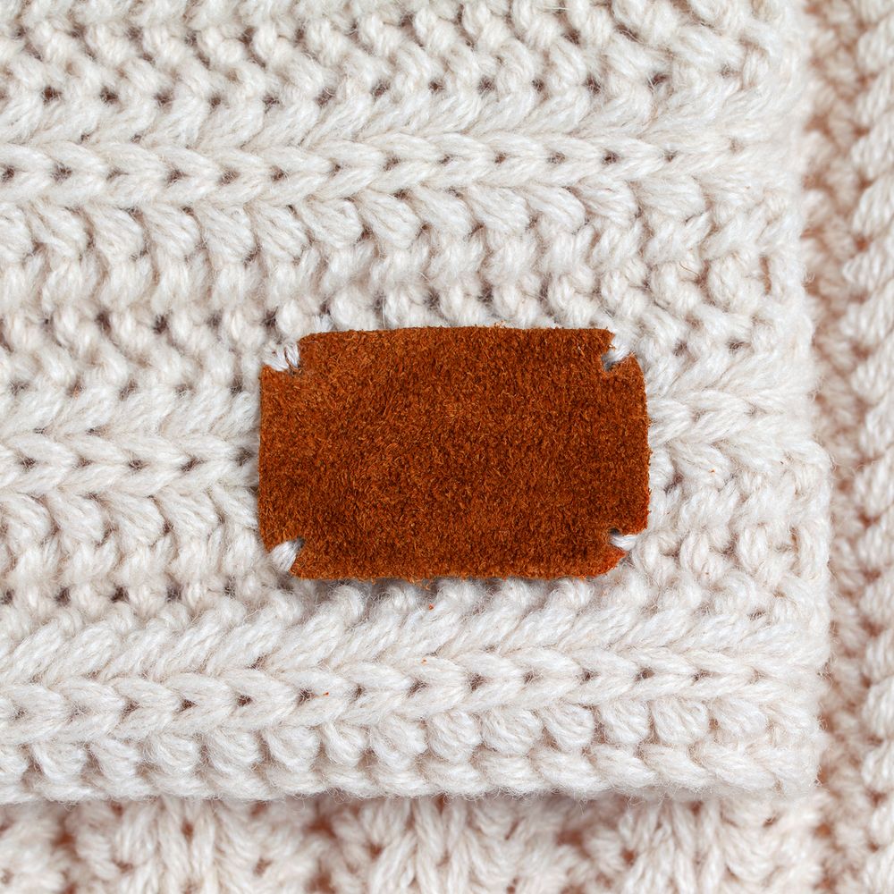 Лейбл замшевый Beta, S с логотипом сделано в России | Print Logo