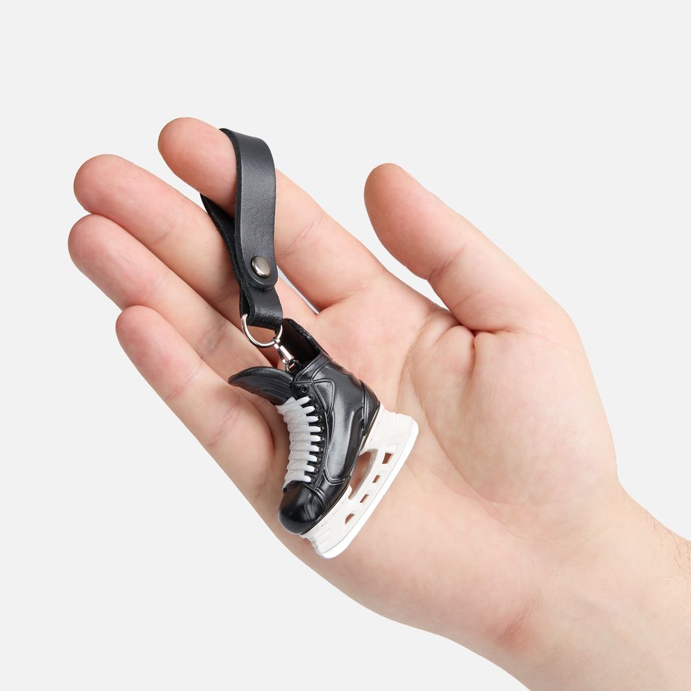 Брелок «Хоккейный конек» — пример нанесения логотипа (сделано в России) | Print Logo