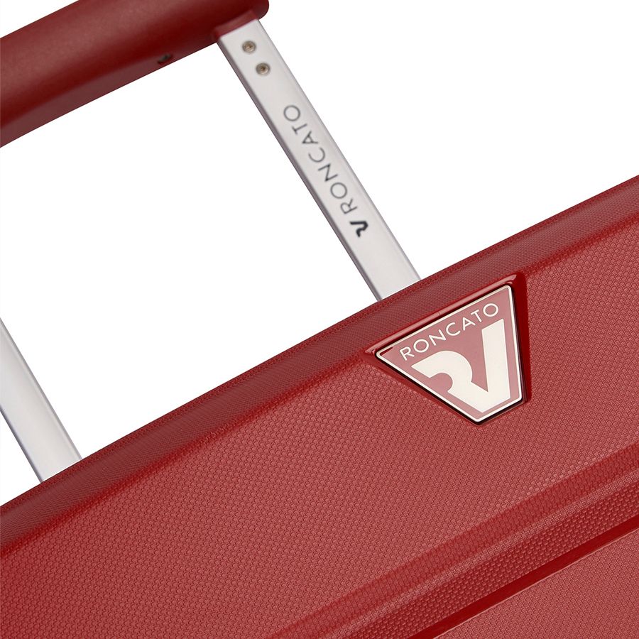 Чемодан Butterfly L