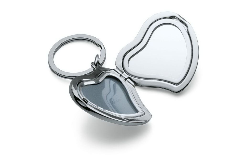 Брелок-медальон Heart фото на сайте Print Logo.