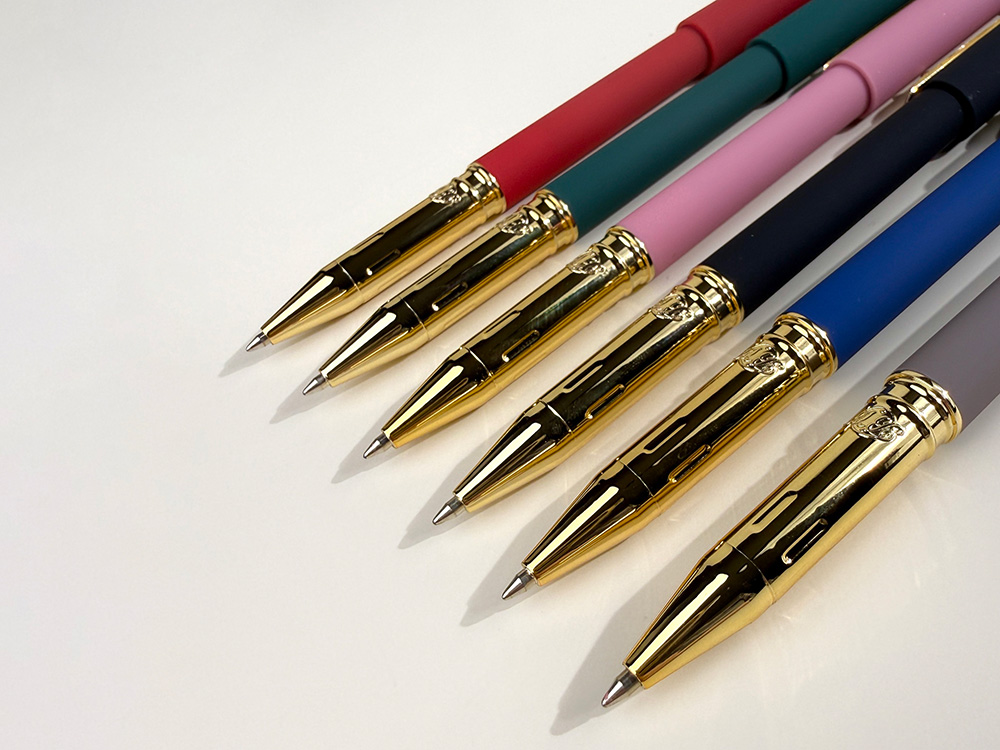 Ручка пластиковая шариковая Parliament, 0,7 мм, синие чернила, розовый/золотистый