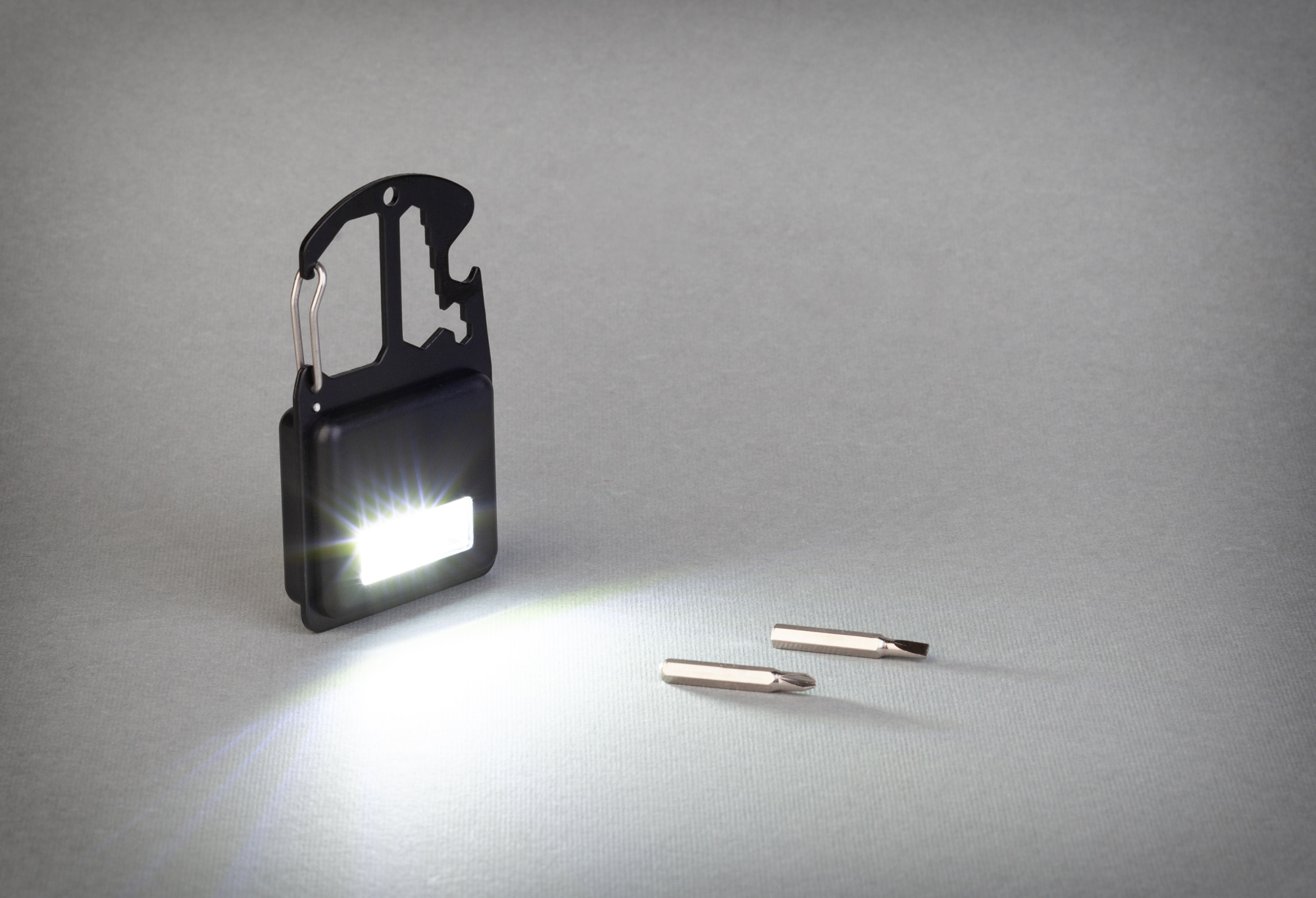 Брелок-мультитул-фонарь "Multy" фото на сайте  Print Logo.