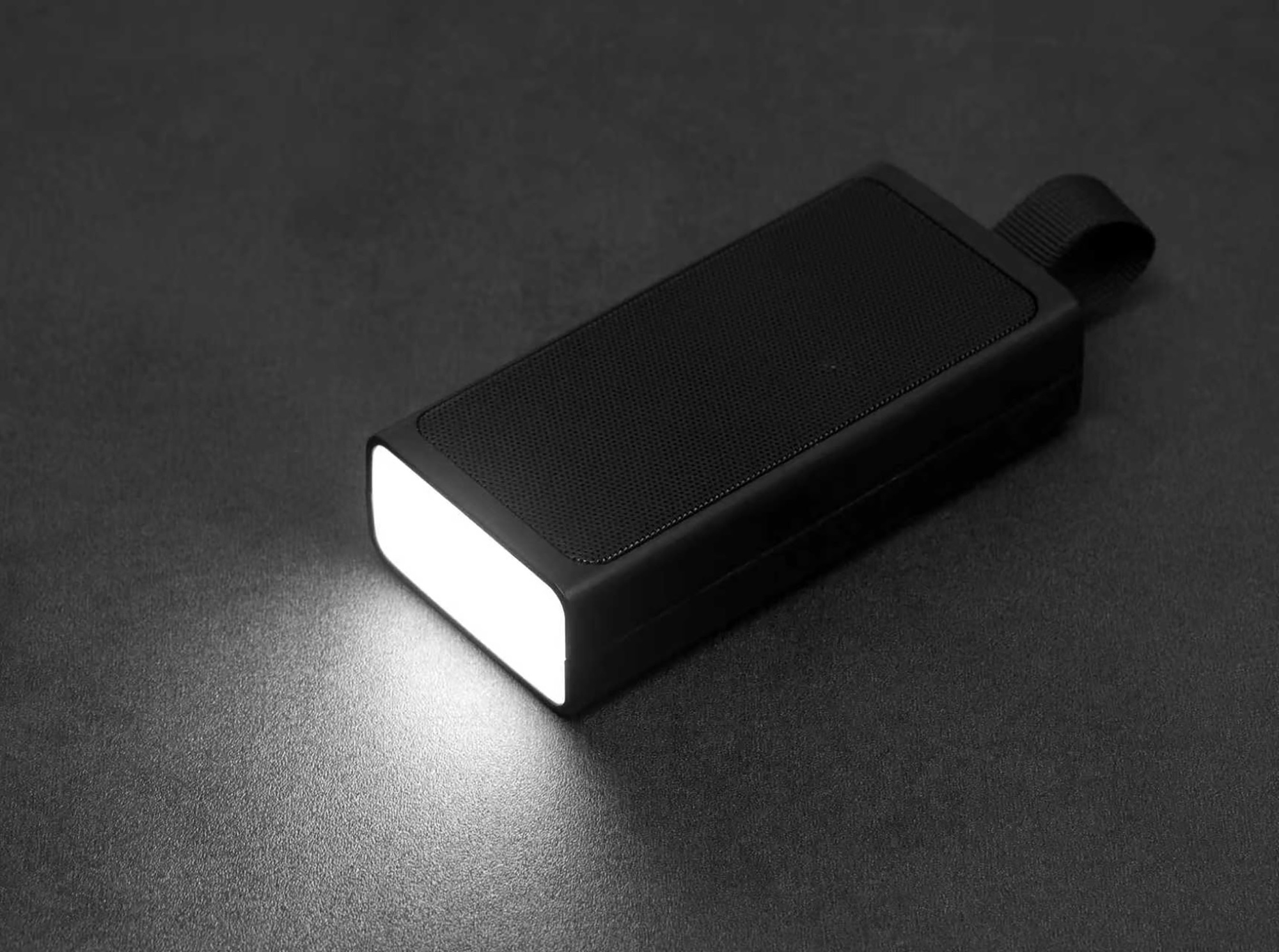 Bluetooth колонка "Vibe" 5Вт с фонариком и магнитным креплением фото на сайте Print Logo.