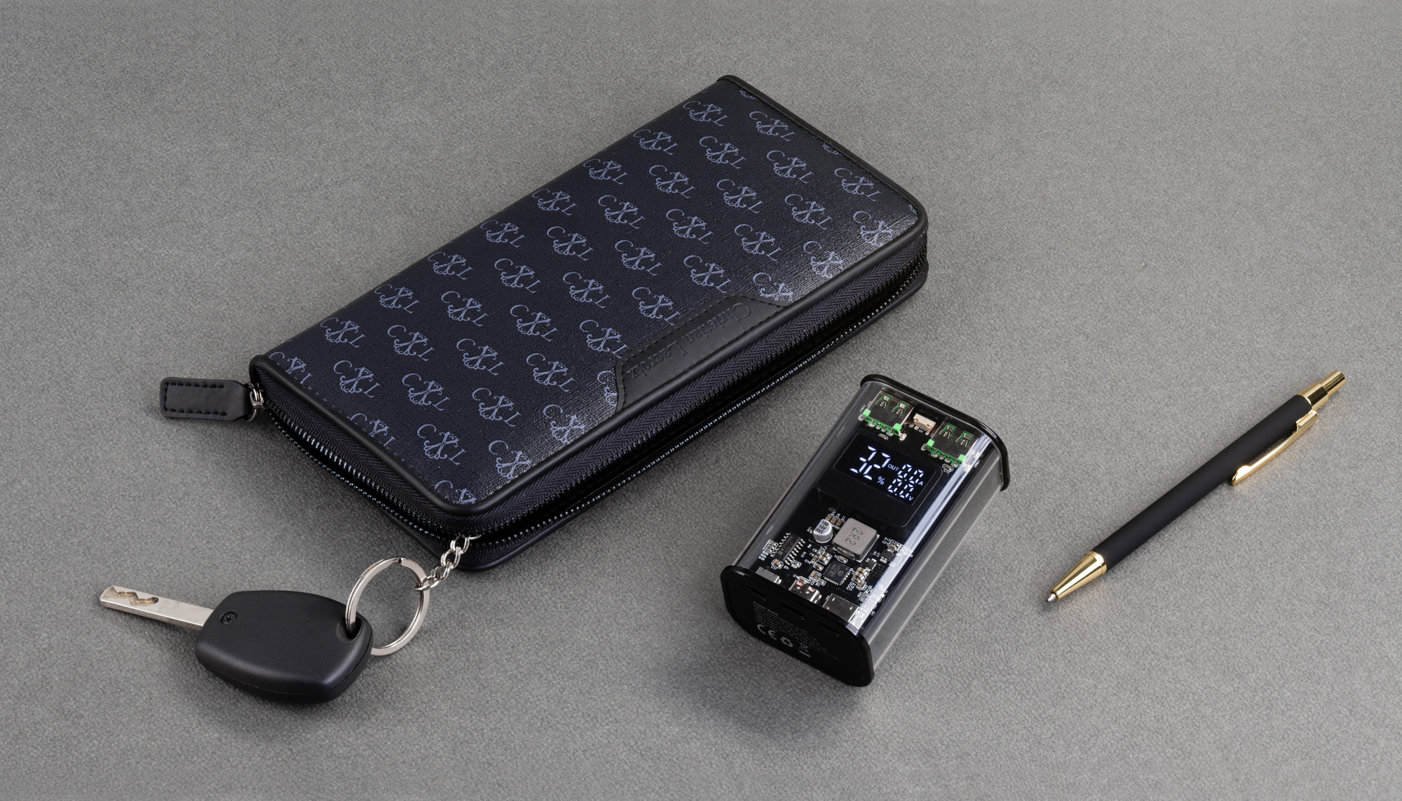 Зарядное (22.5W) устройство "Inside" 9000 mAh с прозрачным корпусом и цифровым индикатором заряда/напряжения/силы тока фото на сайте Print Logo.